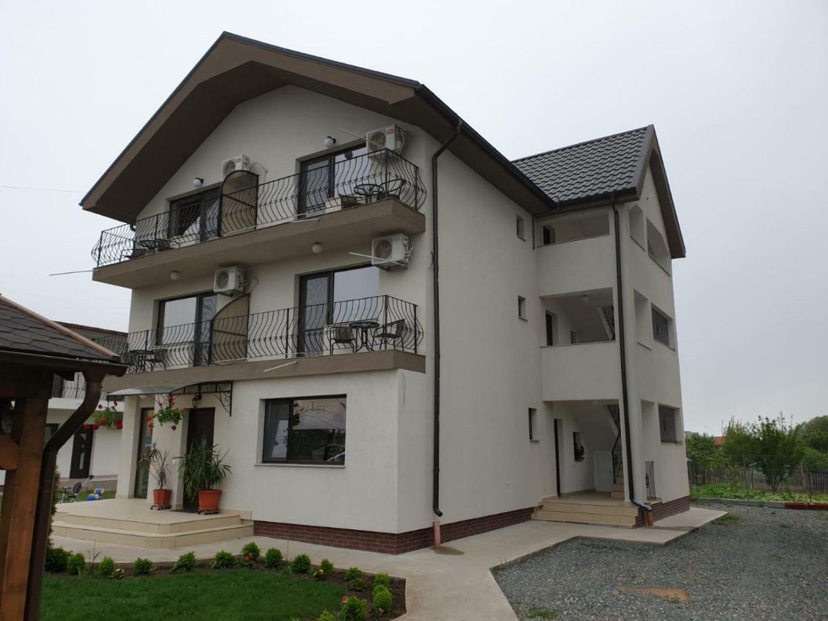 Vila Yna Navodari Exterior photo